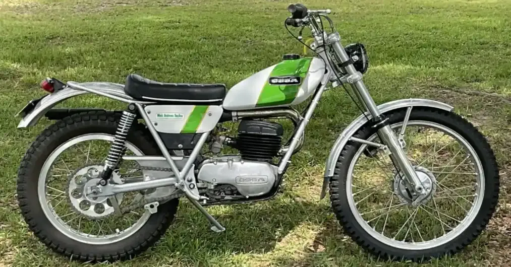 Ossa Mick Andrews Replica de 250 c. c. (de un socio del Moto-Club Rascafría)